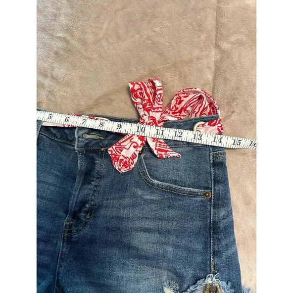 Altar'd State Jorts Size 28 Denim Jean Shorts Bandana Belt Frayed Hem - Picture 9 of 12